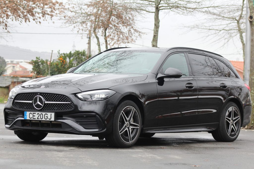 Mercedes-Benz C 300 e PLUG IN 2022 Híbrido Plug-In