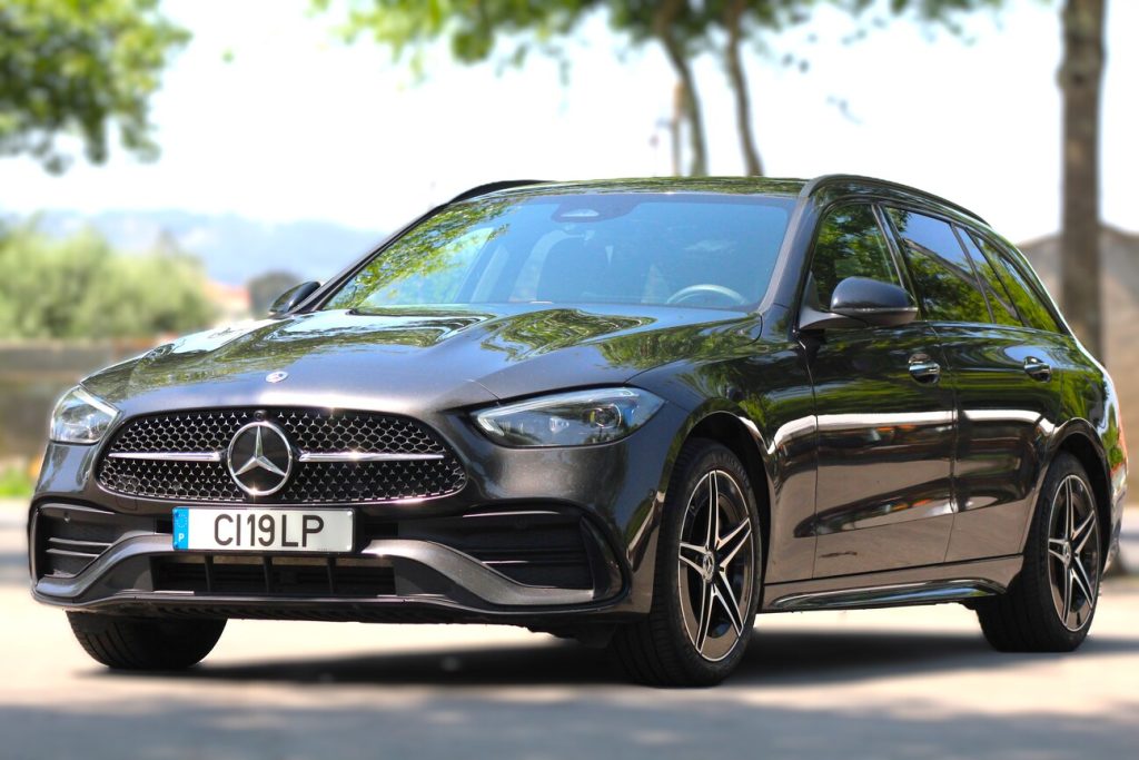 Mercedes-Benz C 300 e PLUG IN 2023 Híbrido Plug-In