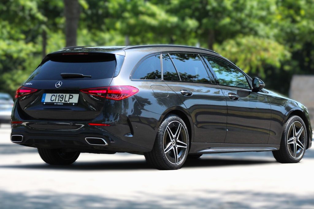 Mercedes-Benz C 300 e PLUG IN 2023 Híbrido Plug-In