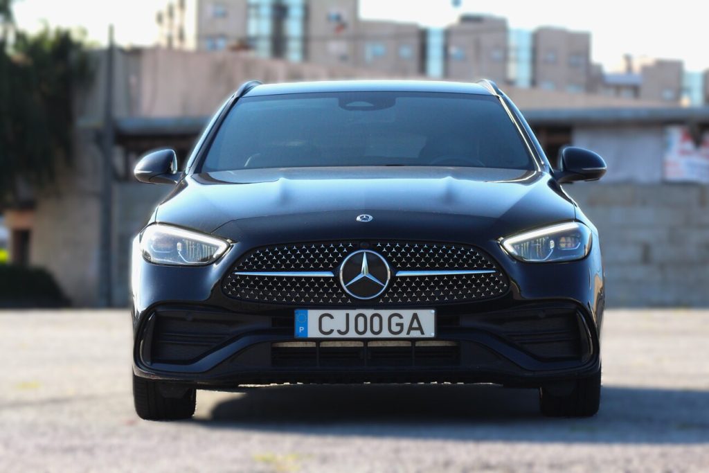 Mercedes-Benz C 300 e PLUG IN 2023 Híbrido Plug-In