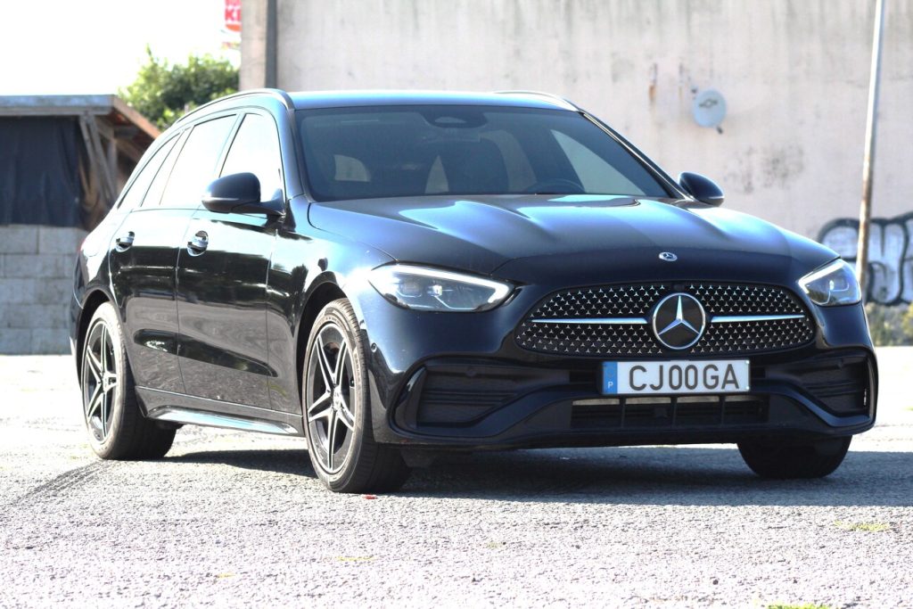 Mercedes-Benz C 300 e PLUG IN 2023 Híbrido Plug-In