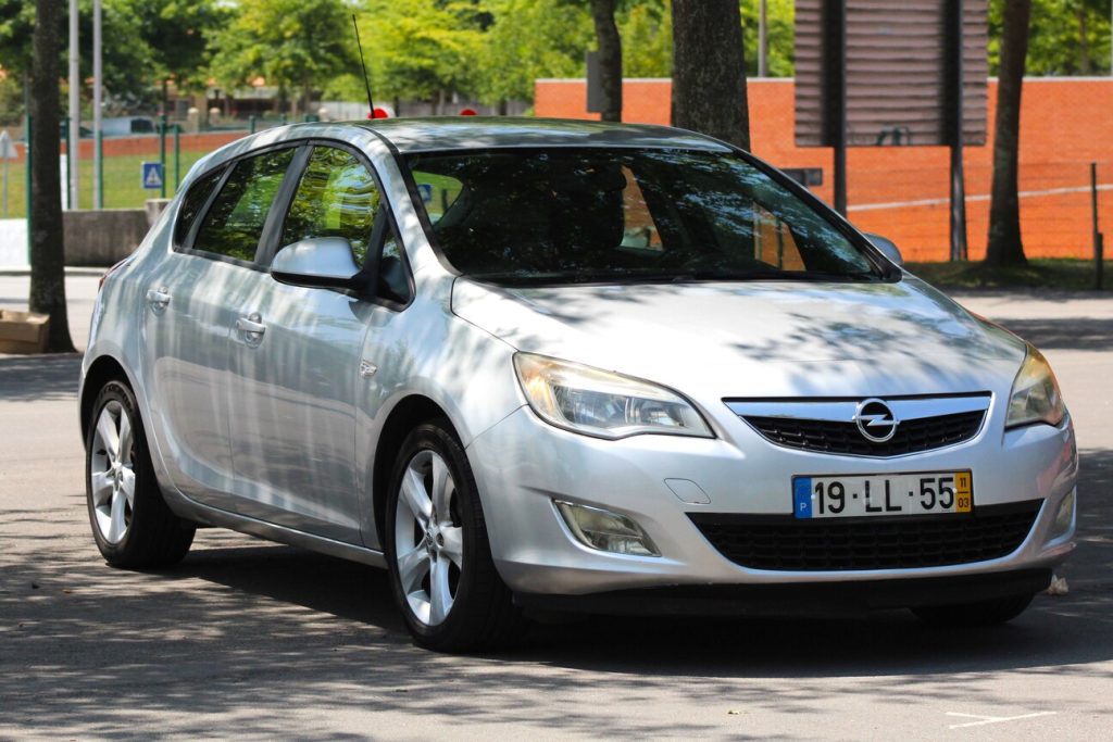 Opel ASTRA 1.3 CDTI 2011 Diesel